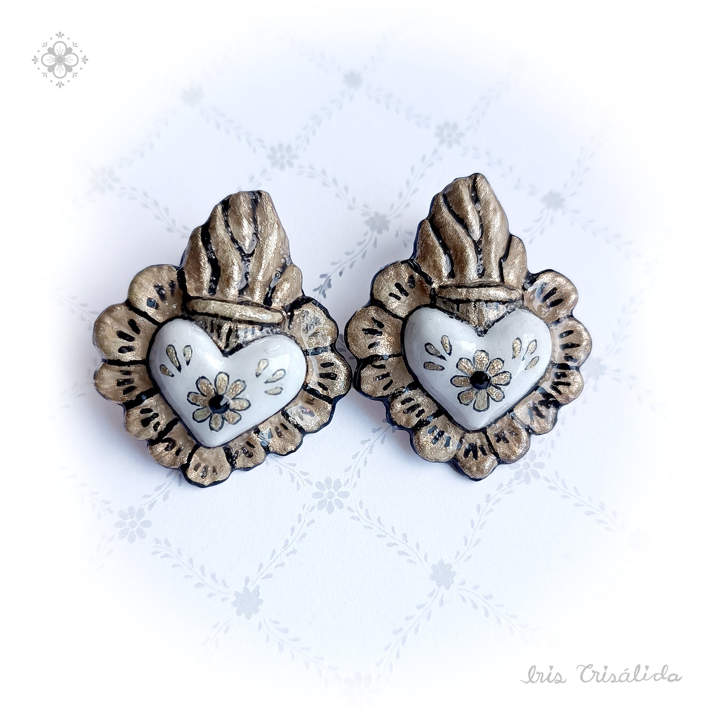 Aureal Heart Earrings | White & gold